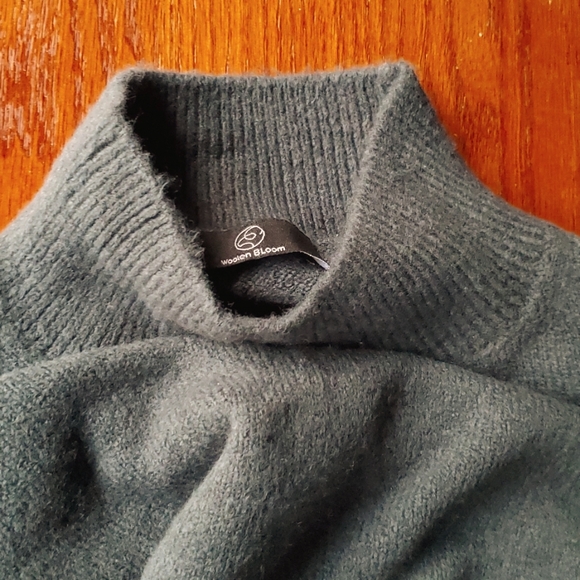 NWT Woolen Bloom sweaters, green - Picture 3 of 3